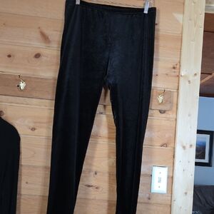 2 For 1 - Black Velvet Leggings & Marron Crushed Velvet Leggings